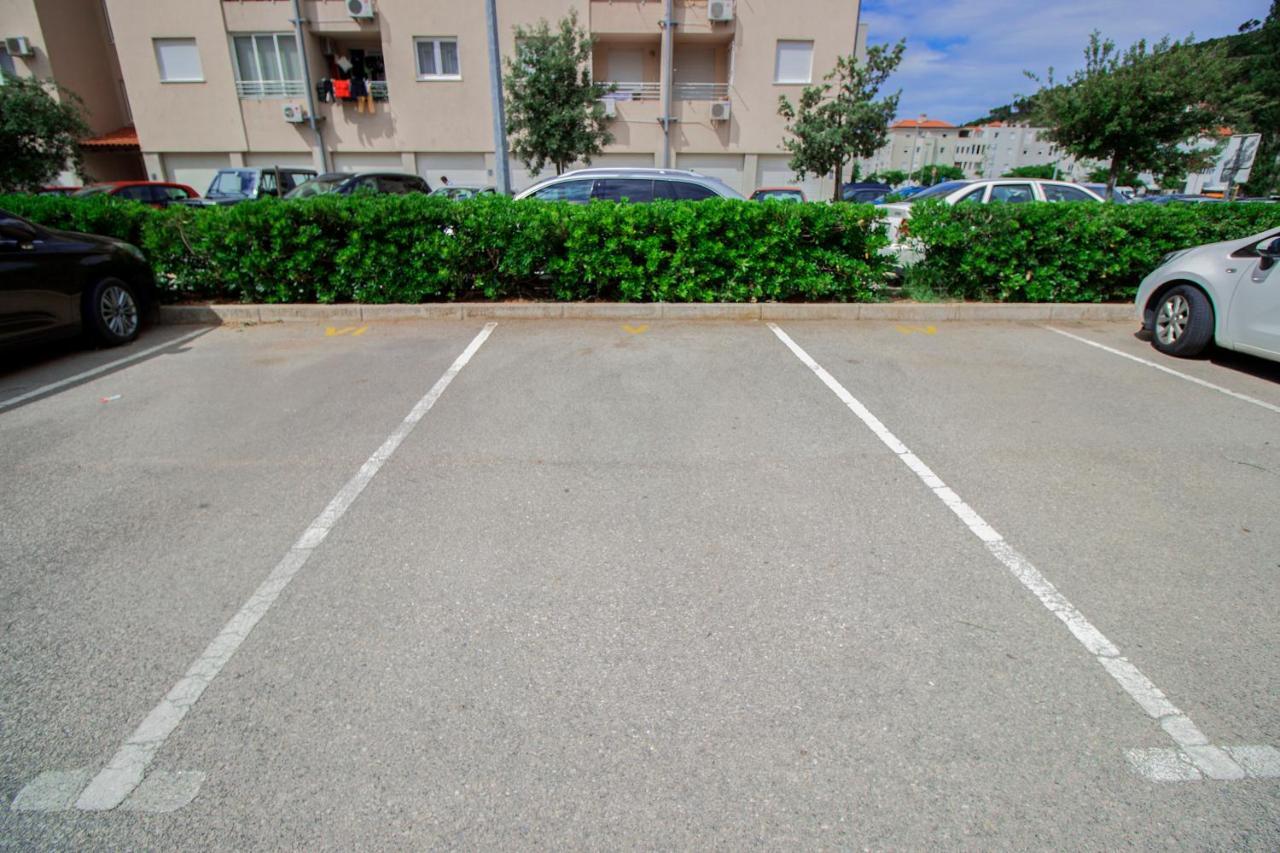 Apartmani Ribnjak Seka Omis Exterior photo