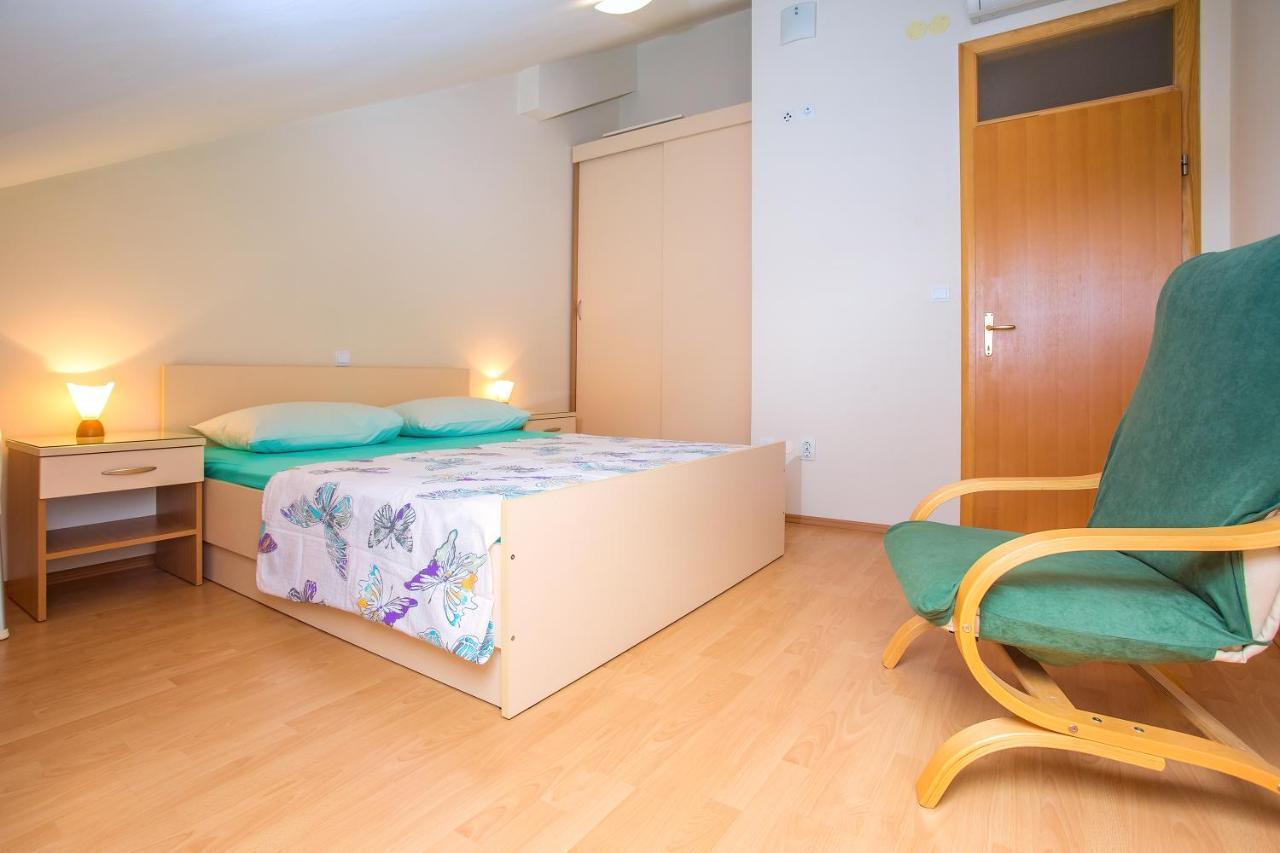 Apartmani Ribnjak Seka Omis Exterior photo